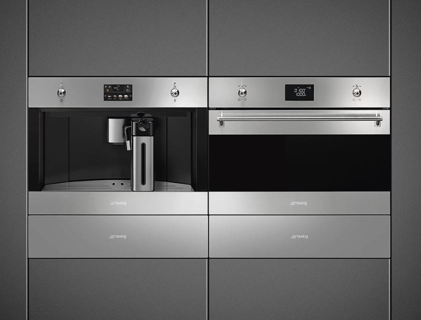Cafetera Clásica Smeg CMSU4303X