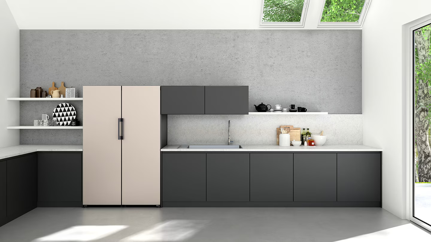 Refrigerador o Congelador 11p3 con panel BeSpoke Samsung mod. RZ32A7445APEM + panel gris mod. RAR23DAA31GG